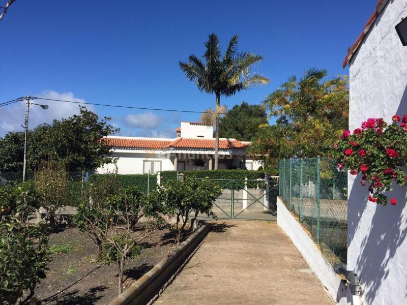 ADOSADO EN VENTA EN CAMINO FUENTE CHOLUCAS, FIRGAS